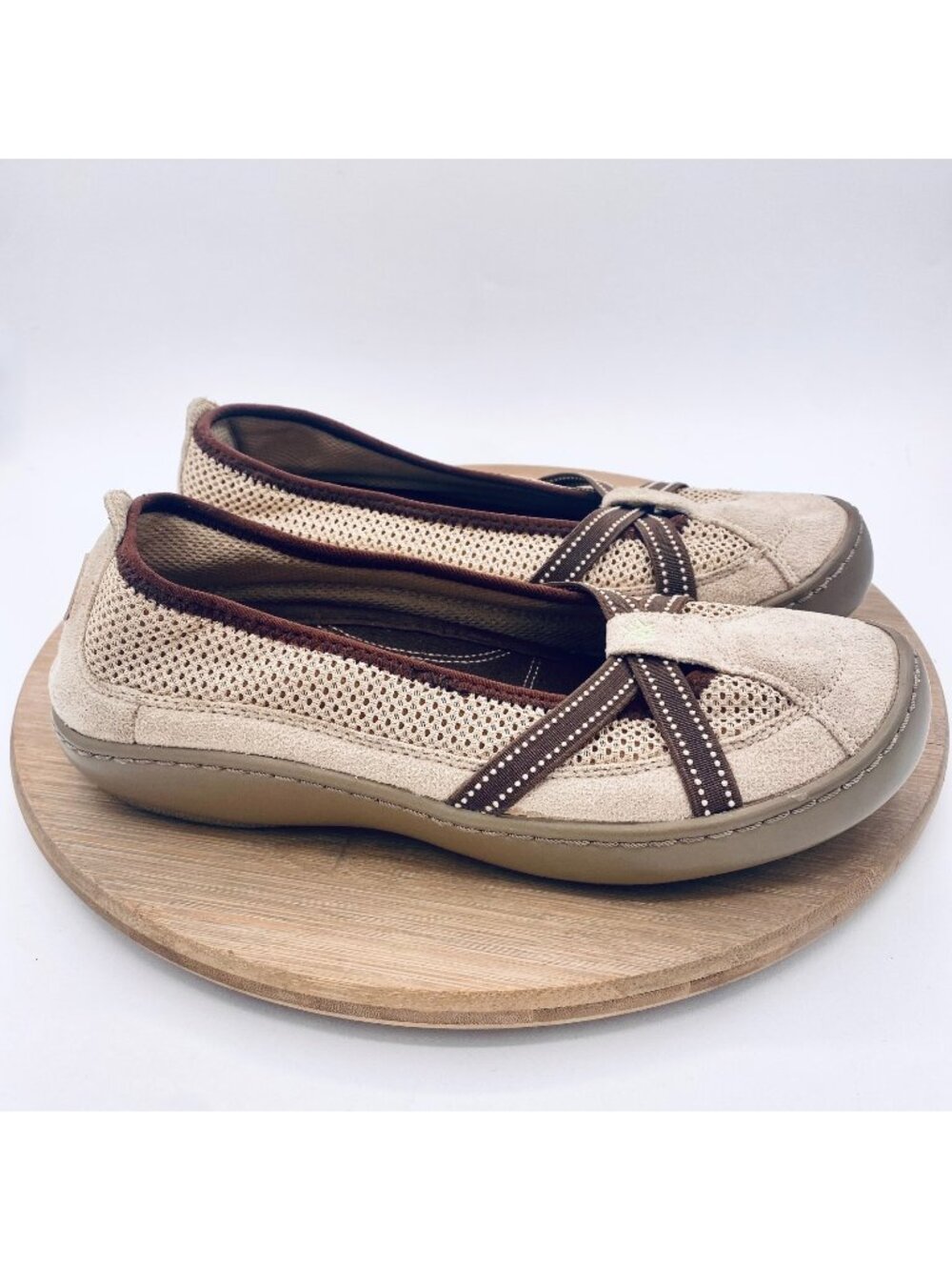 Terrasoles Shoes Womens 9 Beige Suede Echo Crossband Sporty Flats Preppy